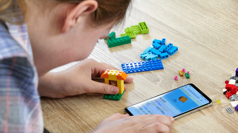 Illustration for article titled Lego Is Finally Introducing Audio and Braille Building Instructions for the Visually Impaired